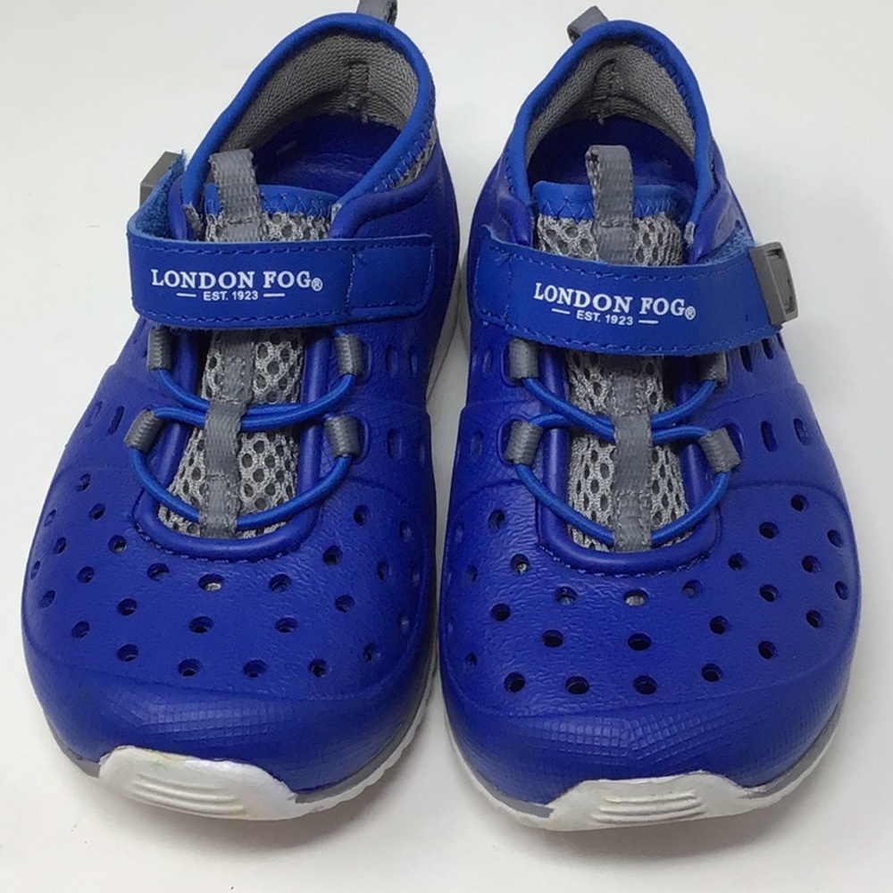 London Fog Kids Water Shoes Size 7